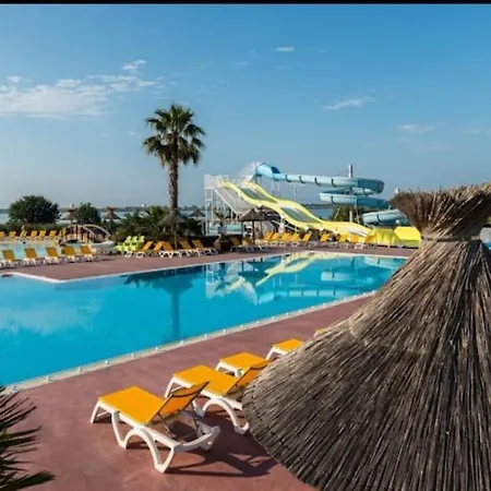 Apartment 529, Air Conditioning, Near Fun Zone Siblu 4